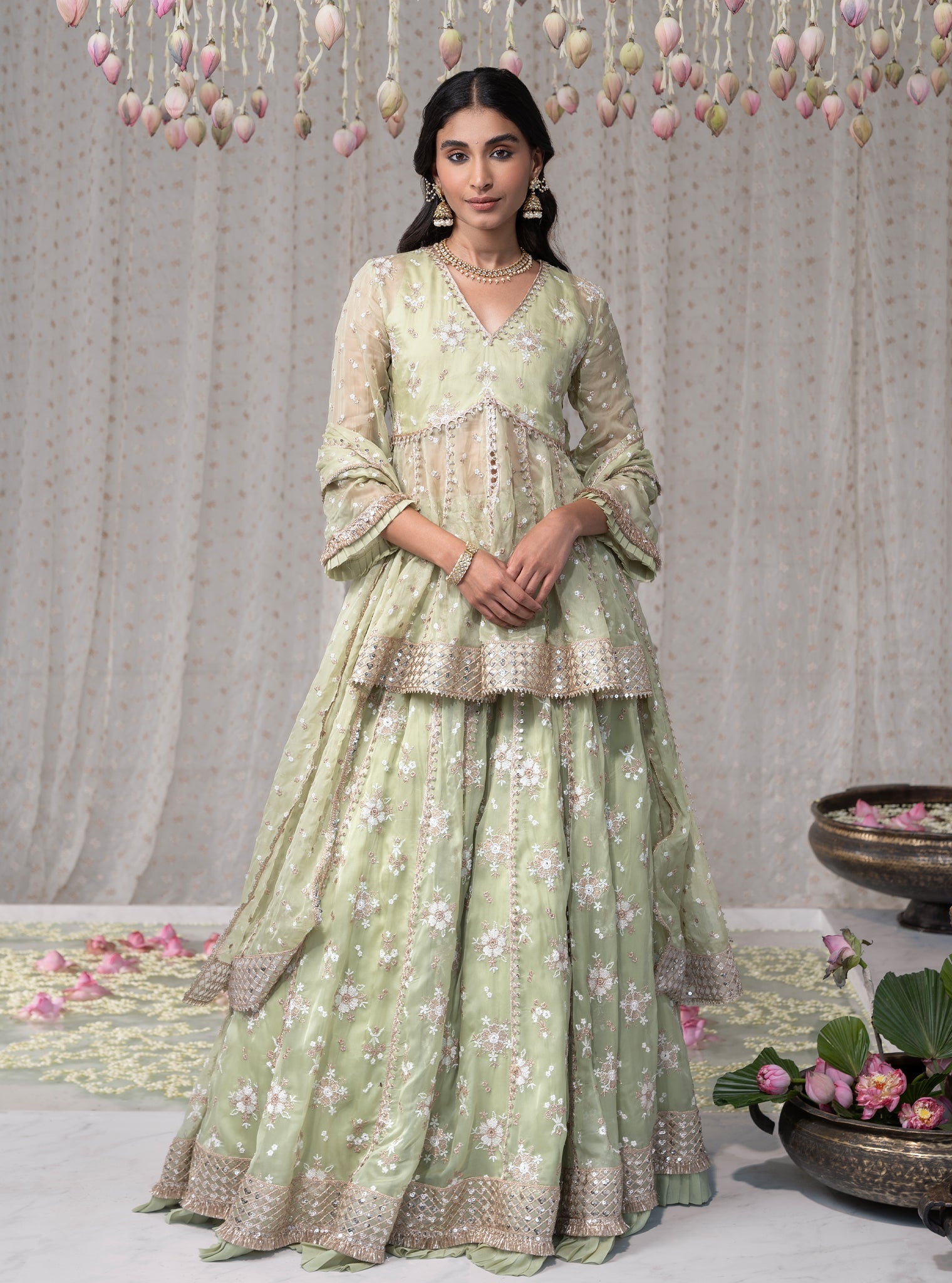 Mulmul Organza Rajnigandha Short Anarkali Green Kurta With Mulmul Organza Rajnigandha Green Lehenga