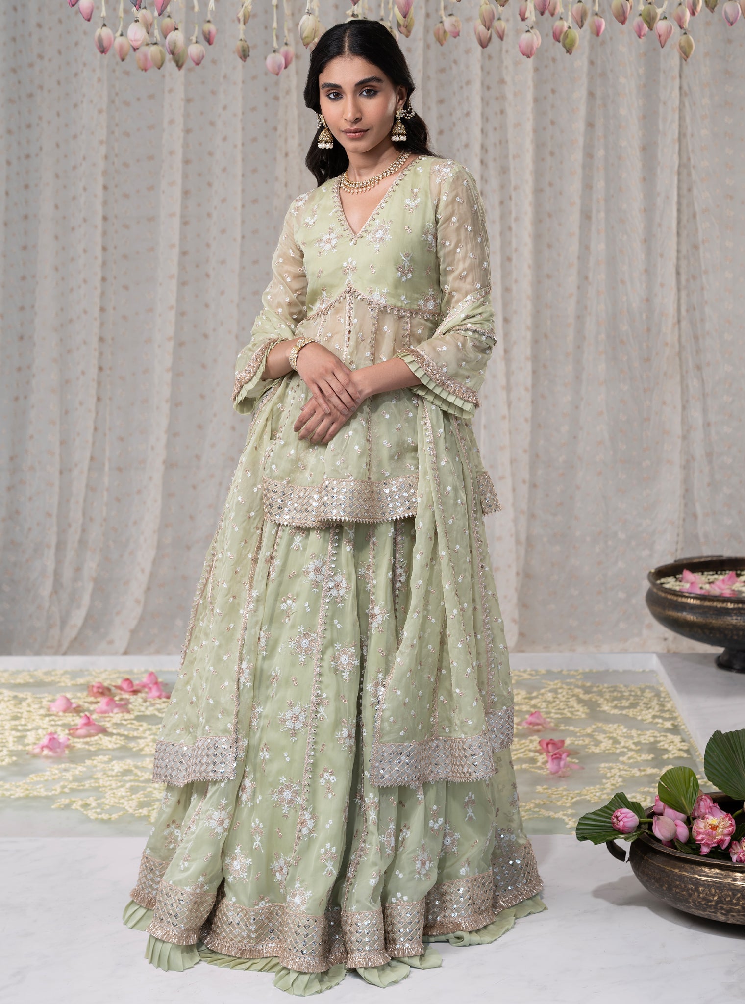 Mulmul Organza Rajnigandha Short Anarkali Green Kurta With Mulmul Organza Rajnigandha Green Lehenga