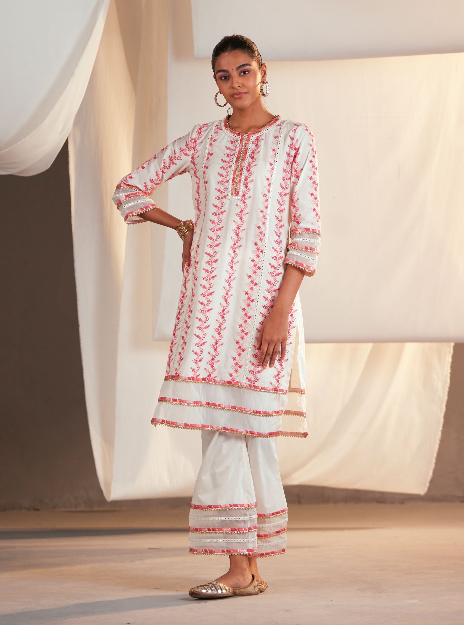 Mulmul Cotton Tiana Off White/Pink Kurta With Tiana Off White/Pink Pant