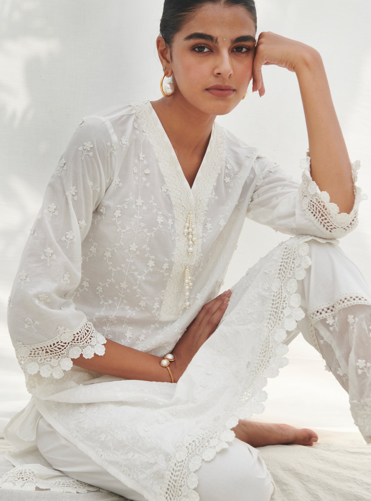 Mulmul Cotton Veliena White Kurta With Mulmul Cotton Applique Organza Panel White pant