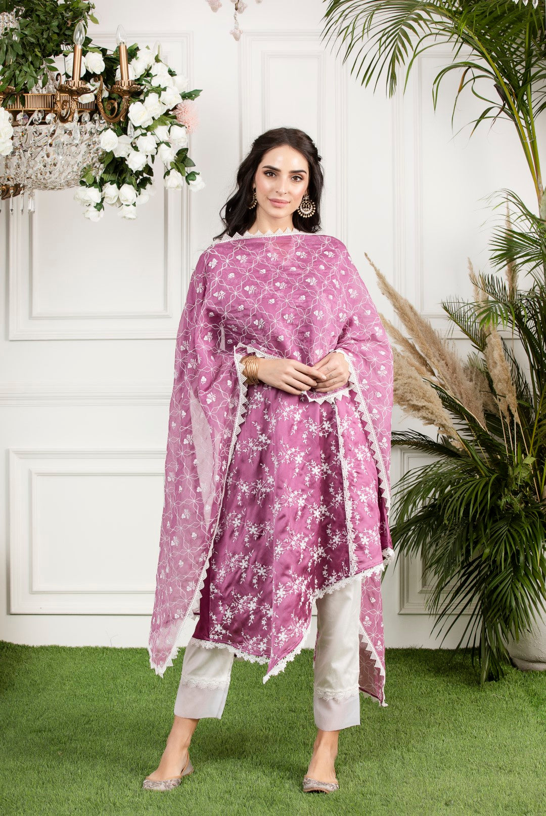 Mulmul Dandelion Kurta with Slim Organza Pyajamas