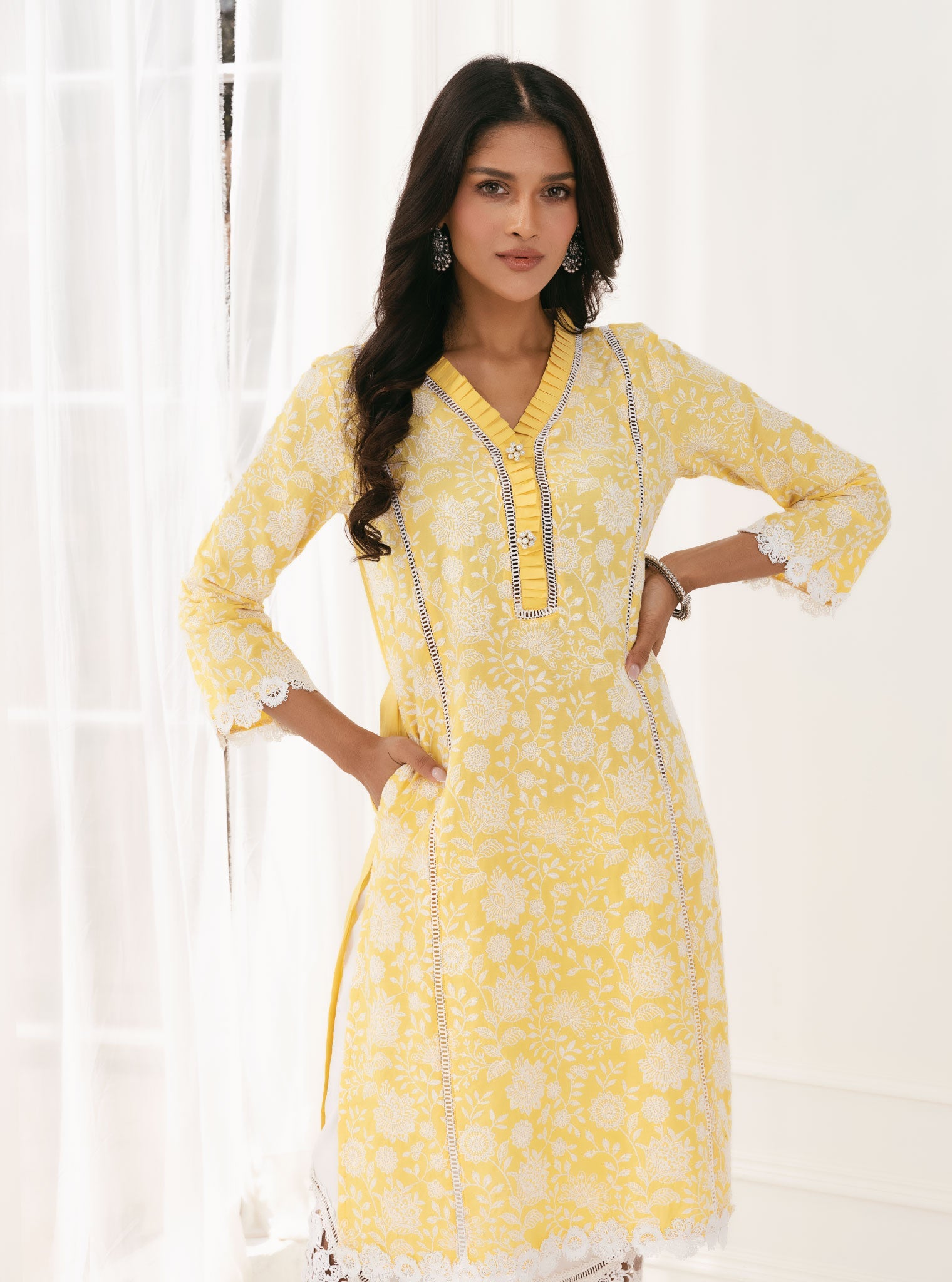 Mulmul Cotton Syari Yellow Kurta With Tulip Lace White Pant