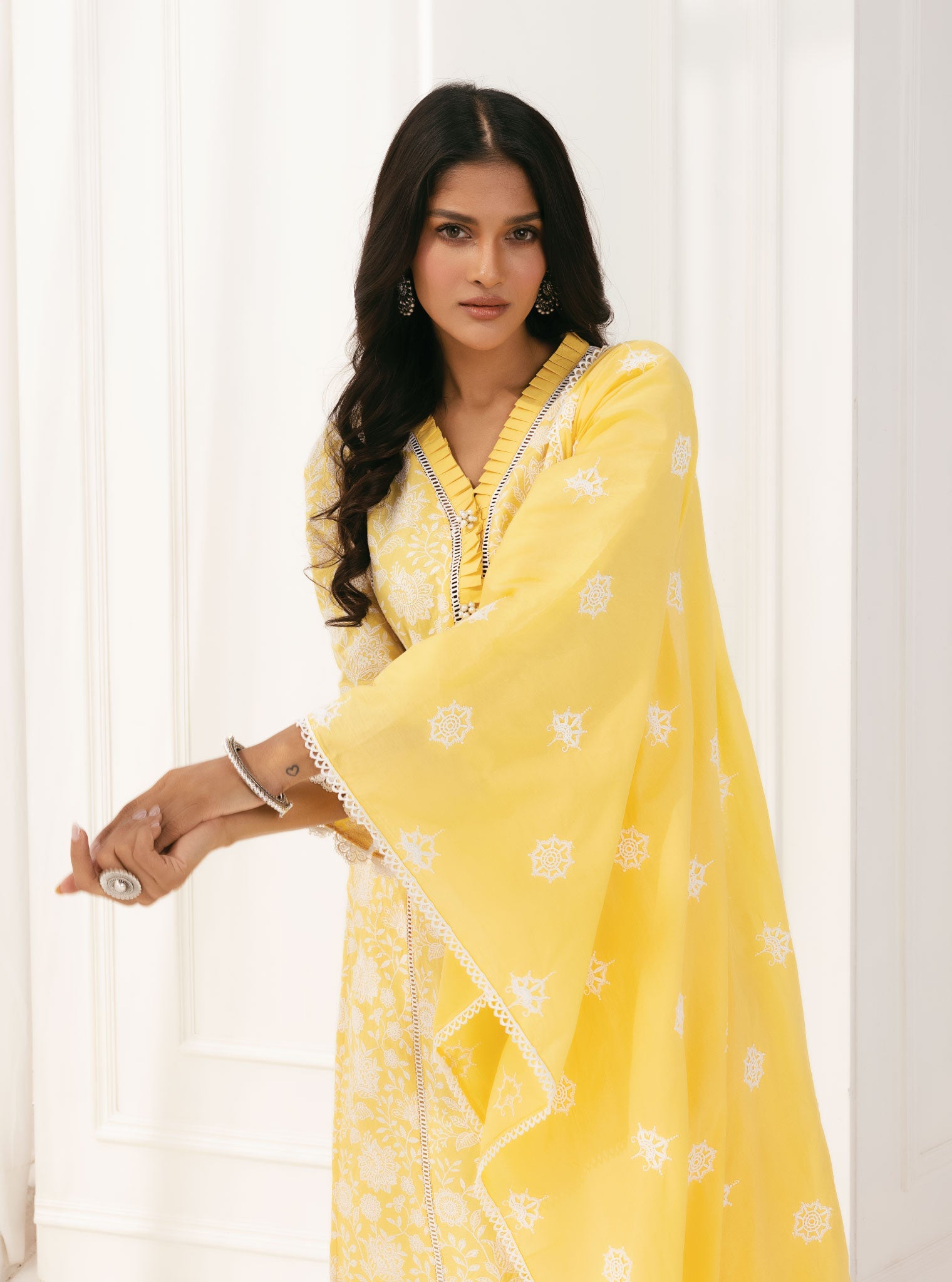 Mulmul Cotton Syari Yellow Kurta With Tulip Lace White Pant