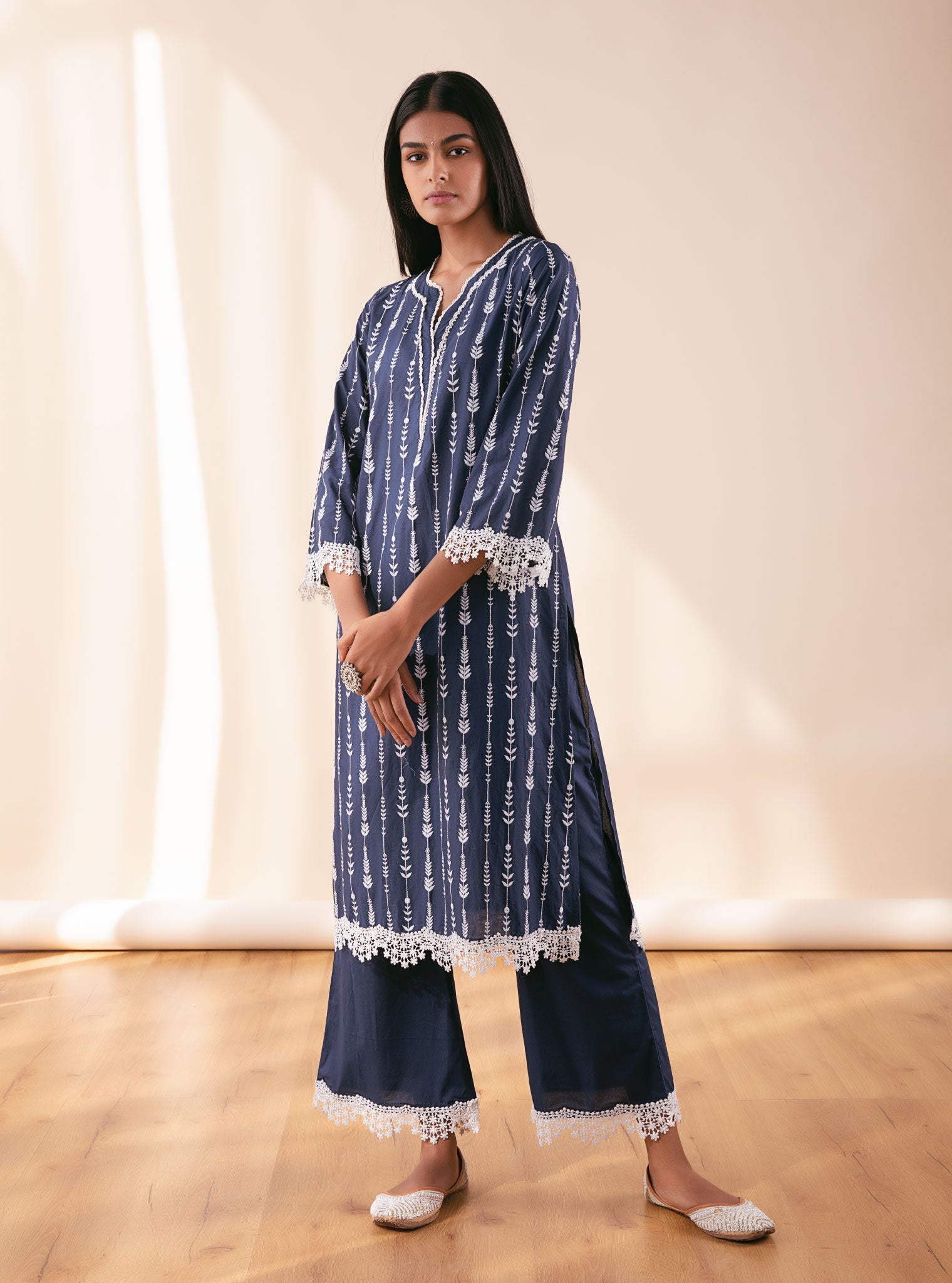 Mulmul Cotton Shantella Navy Kurta With Shantella Navy Pallazo